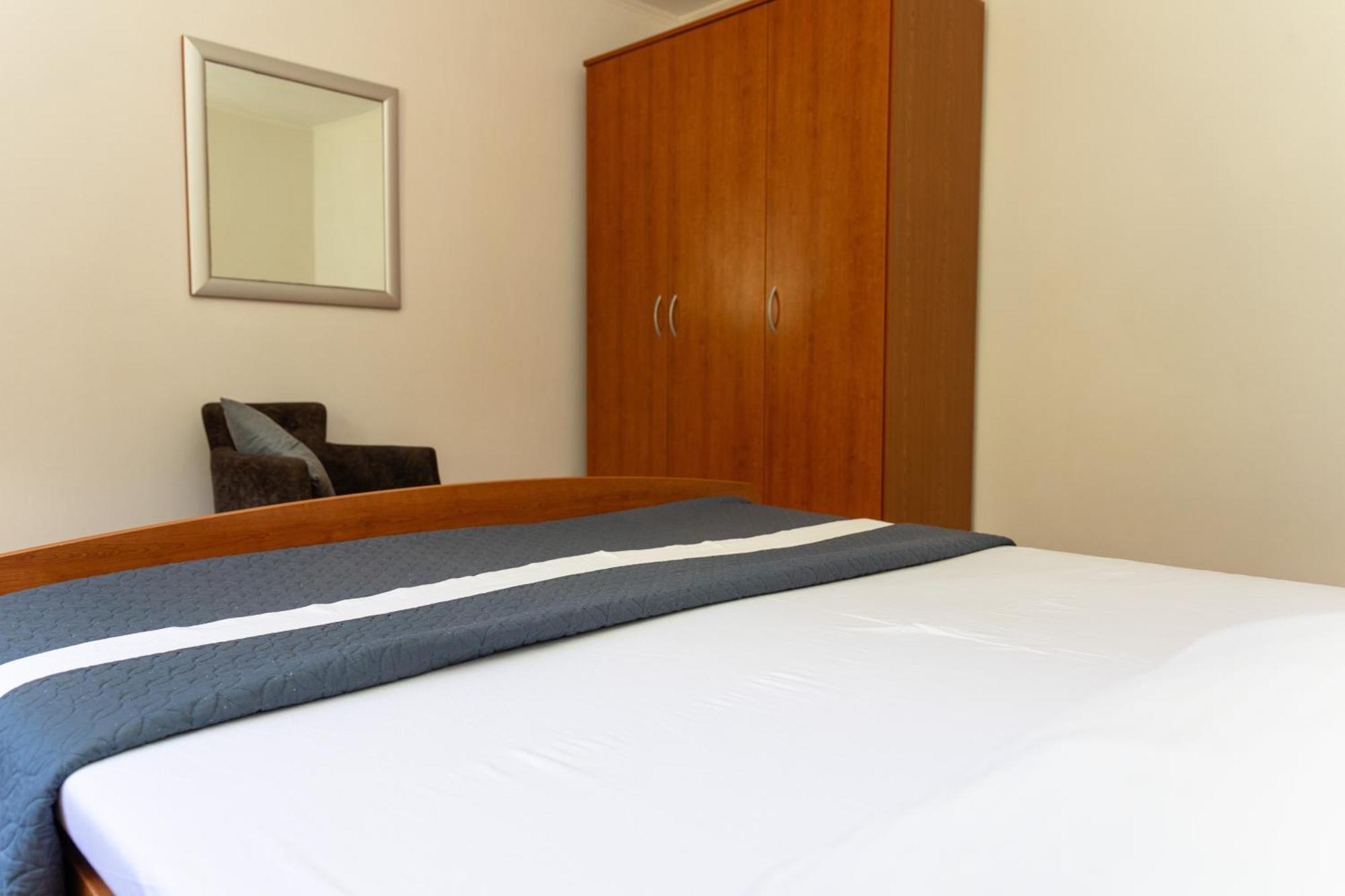Apartments By The Sea Prigradica, Korcula - 544 Blato  객실 사진